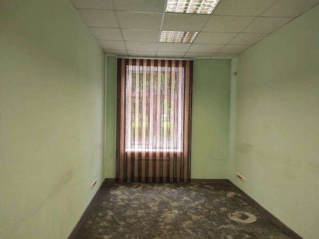 Снять коммерческую недвижимость в Омске. Вариант № 9927, 3, площадь -  квм, цена 750000 рублей