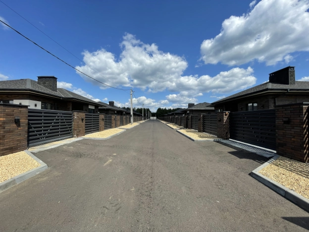 Купить дом в Воронеже. Вариант № 2555939, 16, площадь -  квм, цена 12000000 рублей