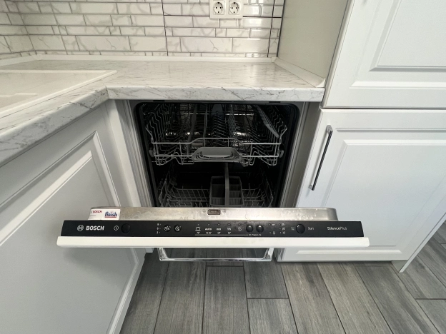 Купить однокомнатную квартиру на улице Олега Кошевого в Калининграде. Вариант № 6931809, 3, площадь -  квм, цена 5199000 рублей