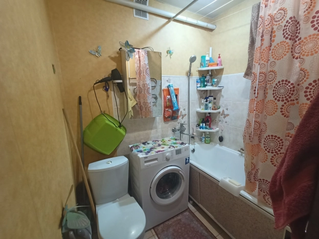 Купить двухкомнатную квартиру в Микрорайоне 15-й, Ангарск в Ангарске. Вариант № 33524, 8, площадь -  квм, цена 2850000 рублей