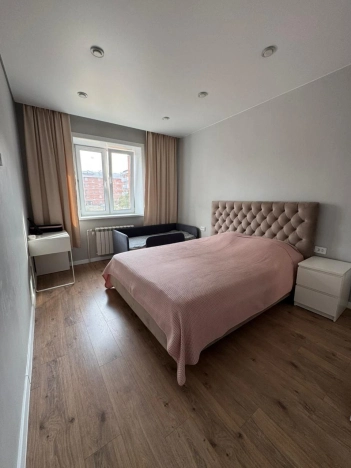 Купить двухкомнатную квартиру на улице Комарова в Улан-Удэ. Вариант № 8032008, 3, площадь -  квм, цена 7800000 рублей