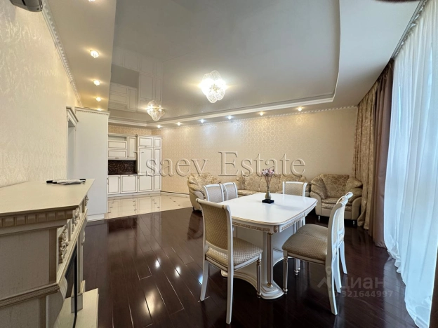 Купить трехкомнатную квартиру на вторичке в Микрорайоне 7А, район Северный в Москве. Вариант № 9840491, 0, площадь -  квм, цена 33999999 рублей