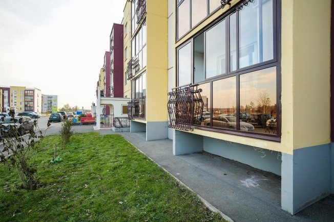 Купить однокомнатную квартиру в Омске. Вариант № 8464559, 17, площадь -  квм, цена 3950000 рублей