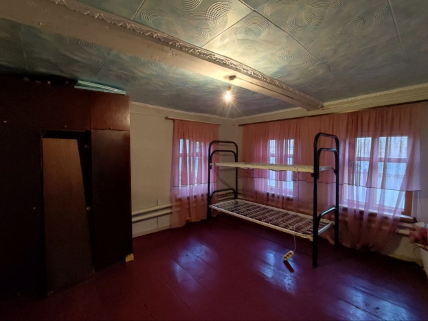 Купить дом на улице Набережная в Тюменской области. Вариант № 36310, 11, площадь -  квм, цена 1600000 рублей