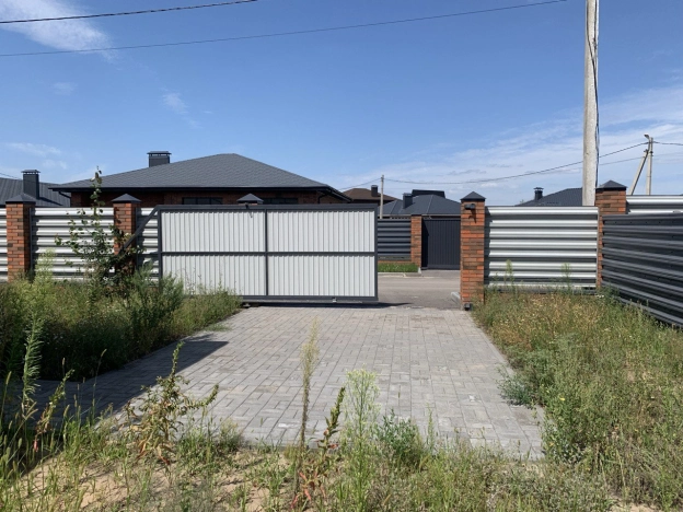 Купить дом в Воронеже. Вариант № 1301050, 8, площадь -  квм, цена 14000000 рублей