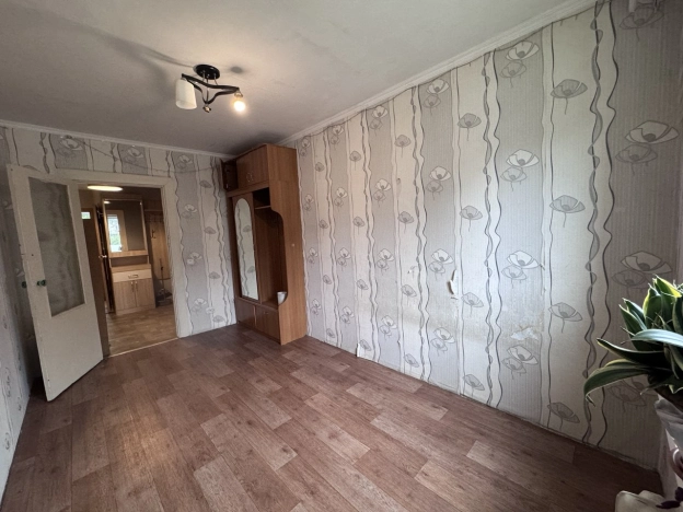 Купить трехкомнатную квартиру в Приморском крае. Вариант № 2988038, 12, площадь -  квм, цена 5870000 рублей