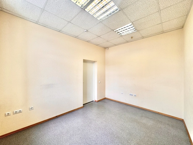 Снять коммерческую недвижимость в Новосибирске. Вариант № 41892, 0, площадь -  квм, цена 18666 рублей