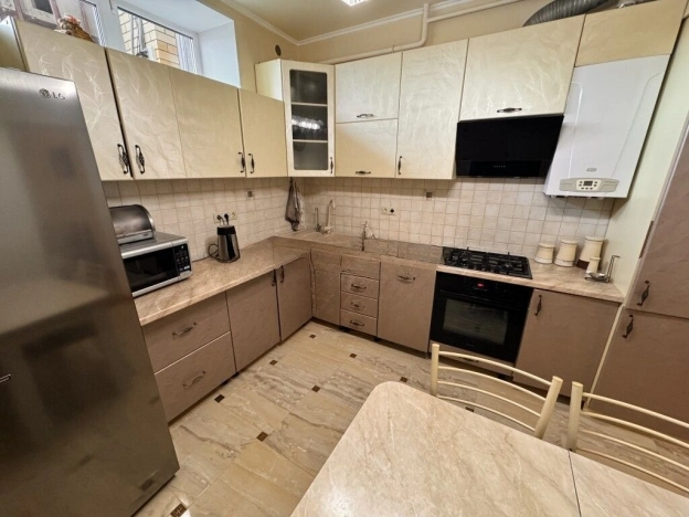 Купить трехкомнатную квартиру на улице Речная в Владимирской области. Вариант № 3947513, 14, площадь -  квм, цена 6900000 рублей