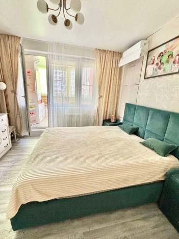 Купить квартиру в Москве. Вариант № 10011784, 4, площадь -  квм, цена 19100000 рублей