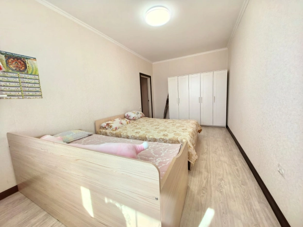 Купить трехкомнатную квартиру в Микрорайоне 8-й, Элиста в Элисте. Вариант № 7844342, 1, площадь -  квм, цена 8600000 рублей