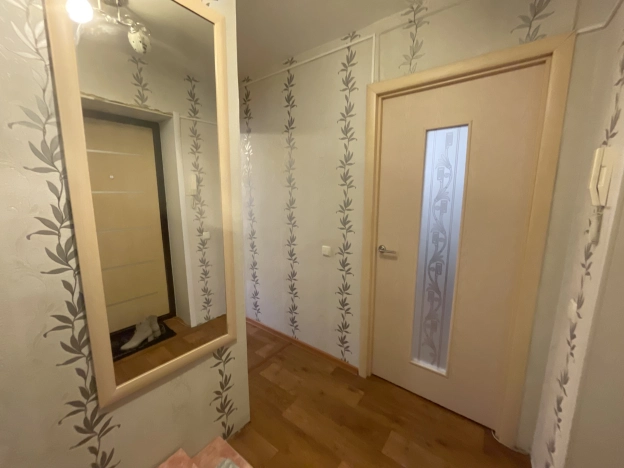 Купить однокомнатную квартиру на вторичке в районе Ленинский в Владимире. Вариант № 9008384, 5, площадь -  квм, цена 3600000 рублей