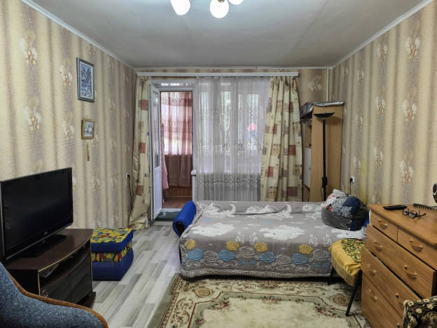 Купить однокомнатную квартиру на улице Садовая в Белгородской области. Вариант № 2896910, 3, площадь -  квм, цена 3200000 рублей