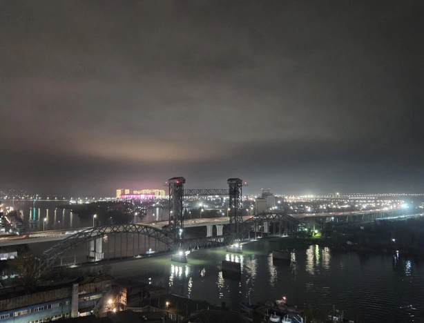 Купить двухкомнатную квартиру в Ростовской области. Вариант № 9106332, 8, площадь -  квм, цена 5990000 рублей