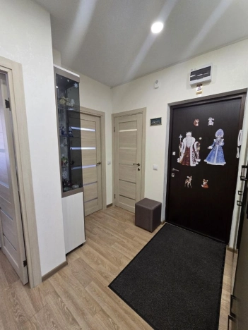 Купить двухкомнатную квартиру в Ленинградской области. Вариант № 56033, 6, площадь -  квм, цена 11150000 рублей