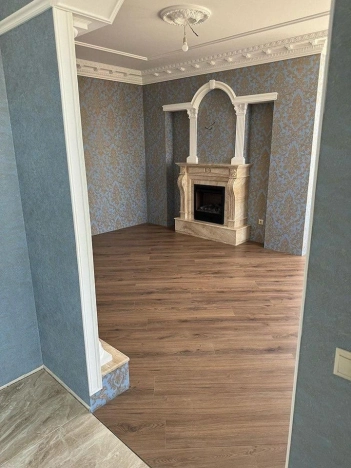 Купить трехкомнатную квартиру в районе Кировский в Ростове-на-Дону. Вариант № 7651988, 5, площадь -  квм, цена 11900000 рублей