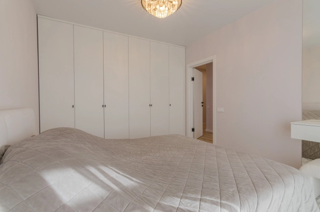 Купить двухкомнатную квартиру на улице Ленинградская в Вологде. Вариант № 16366, 17, площадь -  квм, цена 11250000 рублей