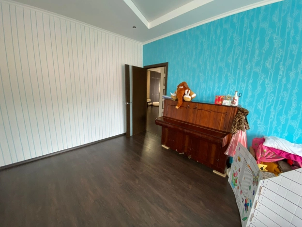 Купить трехкомнатную квартиру в Микрорайоне 5-й в Вологде. Вариант № 8673, 9, площадь -  квм, цена 17380000 рублей