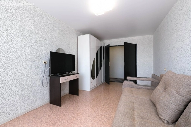 Купить трехкомнатную квартиру в Новосибирске. Вариант № 8980264, 12, площадь -  квм, цена 7200000 рублей