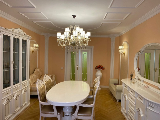 Купить четырехкомнатную квартиру на улице Шилова в Чите. Вариант № 36078, 7, площадь -  квм, цена 21120000 рублей