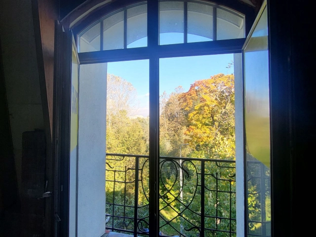 Купить трехкомнатную квартиру на улице Смолячкова в Санкт-Петербурге. Вариант № 10731672, 7, площадь - квм, цена 25400000 рублей