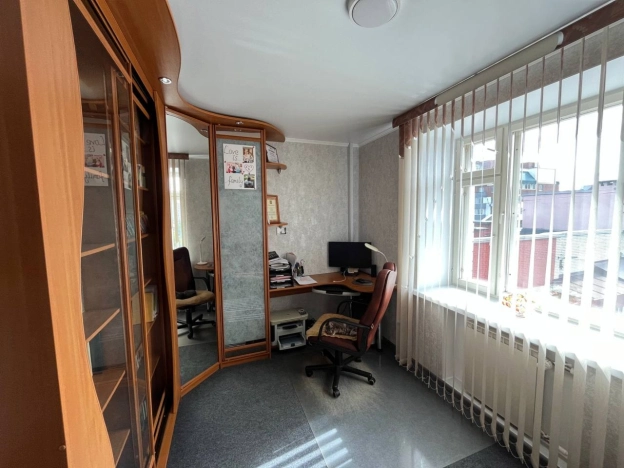 Купить трехкомнатную квартиру на вторичке на улице Суворова в Пензе. Вариант № 5478767, 21, площадь - квм, цена 12980000 рублей