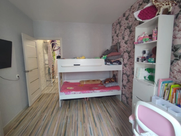 Купить однокомнатную квартиру на улице Петухова в Новосибирске. Вариант № 5551484, 1, площадь -  квм, цена 3850000 рублей