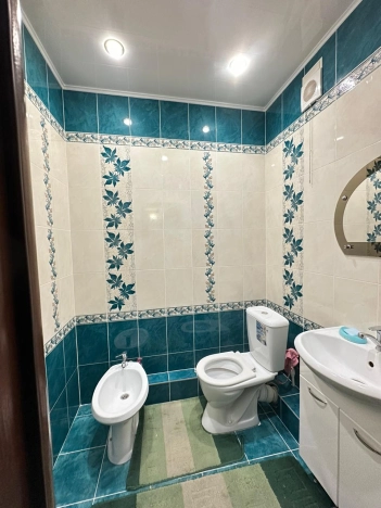 Купить трехкомнатную квартиру в Микрорайоне 8-й, Элиста в Элисте. Вариант № 7861639, 12, площадь -  квм, цена 8900000 рублей