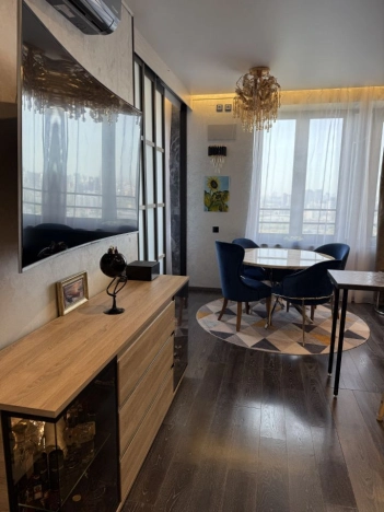 Купить квартиру в Москве. Вариант № 8691866, 8, площадь - квм, цена 33000000 рублей