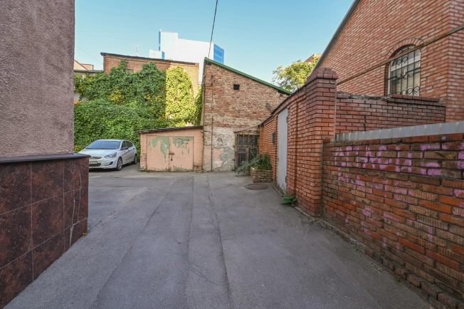 Купить дом в районе Пролетарский в Ростове-на-Дону. Вариант № 50429, 26, площадь -  квм, цена 15500000 рублей