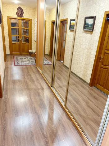 Купить квартиру в Омске. Вариант № 43545, 10, площадь -  квм, цена 15000000 рублей