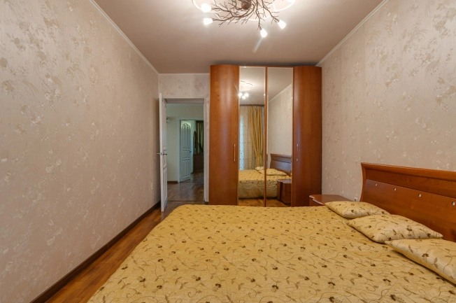 Купить квартиру в Вологодской области. Вариант № 8790858, 14, площадь -  квм, цена 12000000 рублей