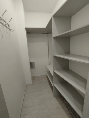 Снять квартиру в районе Дзержинский в Новосибирске. Вариант № 7778009, 13, площадь -  квм, цена 40000 рублей