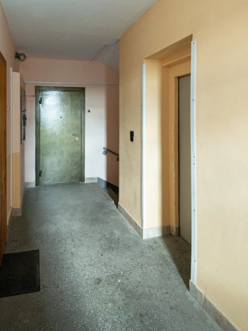 Купить однокомнатную квартиру на улице Красный проспект в Новосибирске. Вариант № 9502, 13, площадь -  квм, цена 5200000 рублей