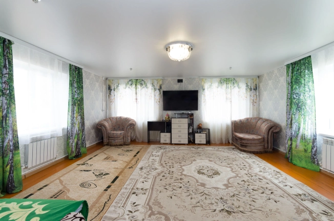 Купить дом в Микрорайоне Восточный, Тобольск в Тобольске. Вариант № 2438, 1, площадь -  квм, цена 3500000 рублей