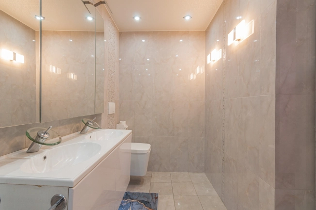 Купить четырехкомнатную квартиру в Вологде. Вариант № 28846, 19, площадь -  квм, цена 11750000 рублей