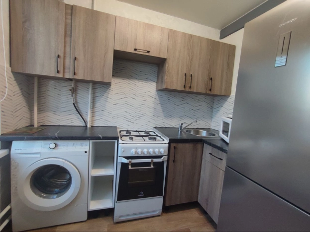 . Вариант № 6915015, 6, площадь - 33 квм, цена 22000 рублей