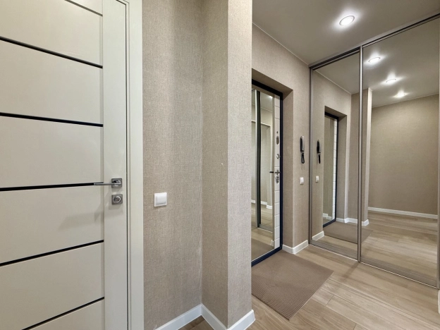 Купить квартиру на улице Нижняя Дуброва в Владимире. Вариант № 8942077, 13, площадь -  квм, цена 5490000 рублей