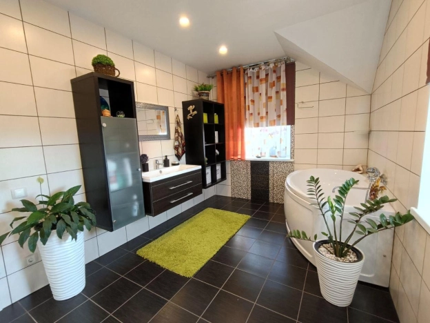 Купить дом на улице Везельская в Белгороде. Вариант № 5551059, 33, площадь -  квм, цена 18400000 рублей