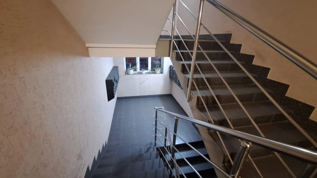 Купить квартиру в Бердске. Вариант № 8445925, 9, площадь -  квм, цена 4400000 рублей