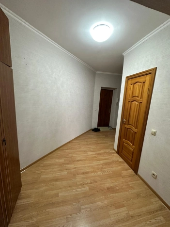 Купить однокомнатную квартиру в Микрорайоне 9-й, Элиста в Элисте. Вариант № 281160, 5, площадь -  квм, цена 5150000 рублей