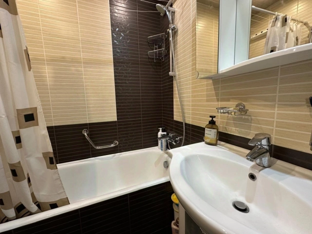 Купить квартиру в Москве. Вариант № 9813973, 9, площадь -  квм, цена 32000000 рублей