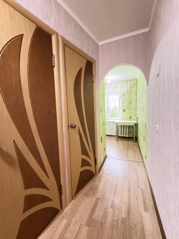 Купить двухкомнатную квартиру в Октябрьском. Вариант № 2156853, 17, площадь -  квм, цена 3370000 рублей