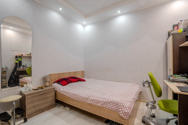 Купить однокомнатную квартиру у метро Бунинская аллея в Подольске. Вариант № 2027484, 5, площадь -  квм, цена 8900000 рублей