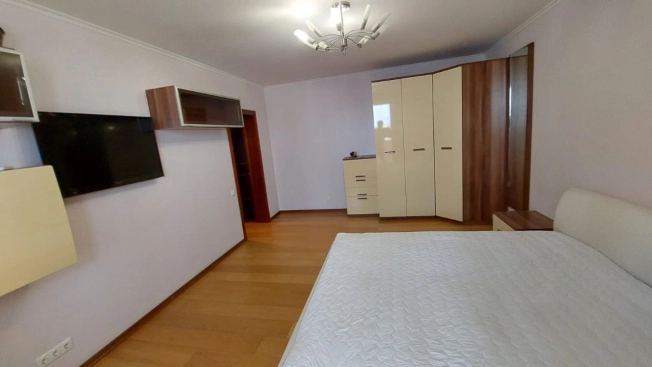 Купить двухкомнатную квартиру на вторичке в Москве. Вариант № 9556603, 26, площадь -  квм, цена 17000000 рублей