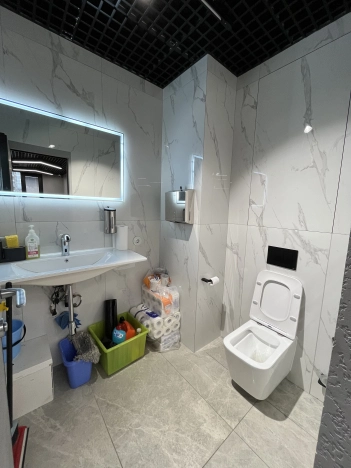 Купить офисы в Москве. Вариант № 10216235, 14, площадь -  квм, цена 95000000 рублей