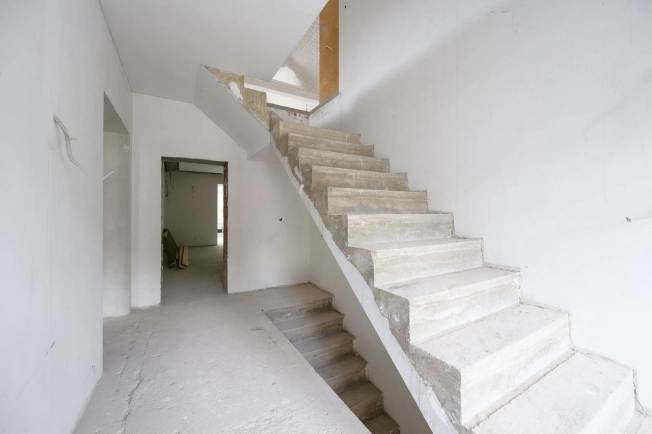 Купить дом в Москве. Вариант № 9000070, 33, площадь -  квм, цена 139000000 рублей