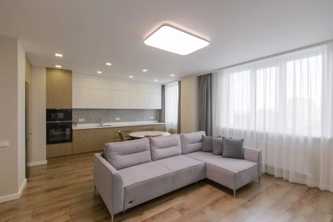 Купить трехкомнатную квартиру в районе Кировский в Ростове-на-Дону. Вариант № 55383, 0, площадь -  квм, цена 16800000 рублей