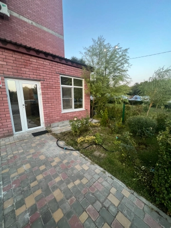 Купить трехкомнатную квартиру на улице Университетский проспект в Волгограде. Вариант № 4161074, 32, площадь -  квм, цена 9800000 рублей