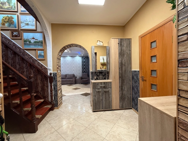 Купить дом на улице Виноградная в Калининграде. Вариант № 3059716, 11, площадь -  квм, цена 14300000 рублей