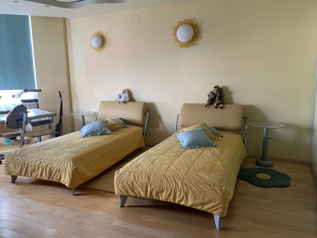 Купить квартиру на вторичке у метро Октябрьское поле в Москве. Вариант № 6286132, 21, площадь -  квм, цена 70000000 рублей